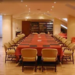 מלון Real By Recordis 4*