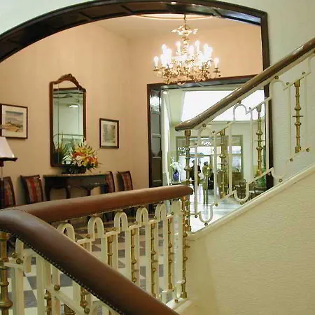 Real By Recordis Hotel