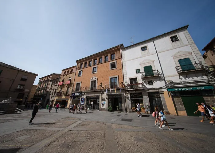 Real By Recordis Готель